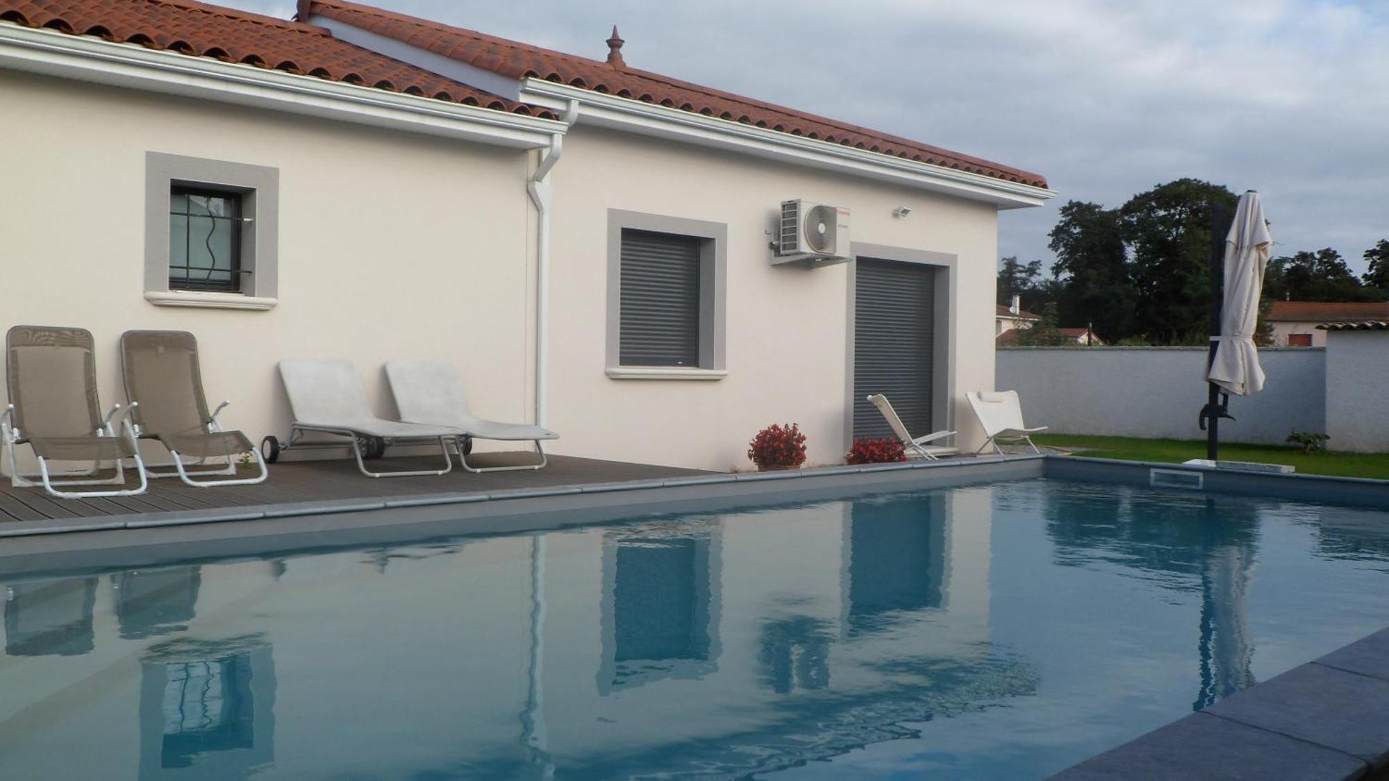 Le Clos Du Pontet Orlienas Exterior photo