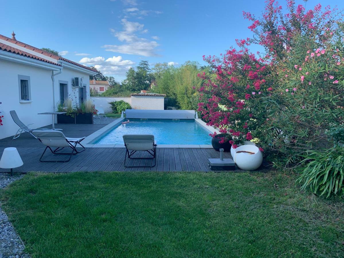 Le Clos Du Pontet Orlienas Exterior photo